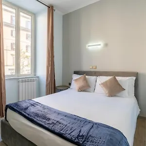 3* Oda ve Kahvaltı Leoni Di Giada - Close To Station